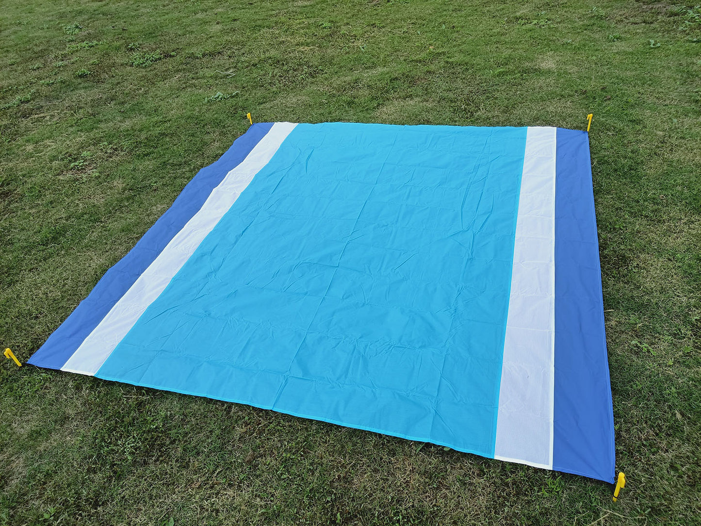 Outdoor Camping Waterproof Beach Mat Portable Foldable Polyester Picnic Mat New Model