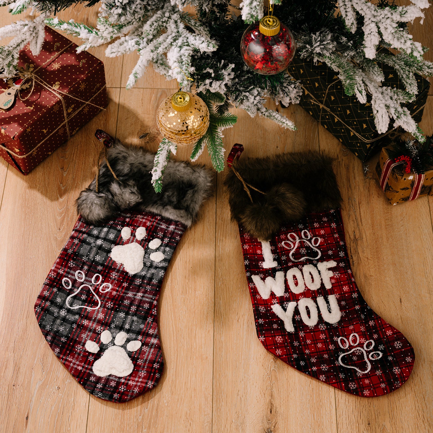 Christmas decoration supplies, high-end Christmas socks, pet socks, checkered socks, gift bags, letter socks