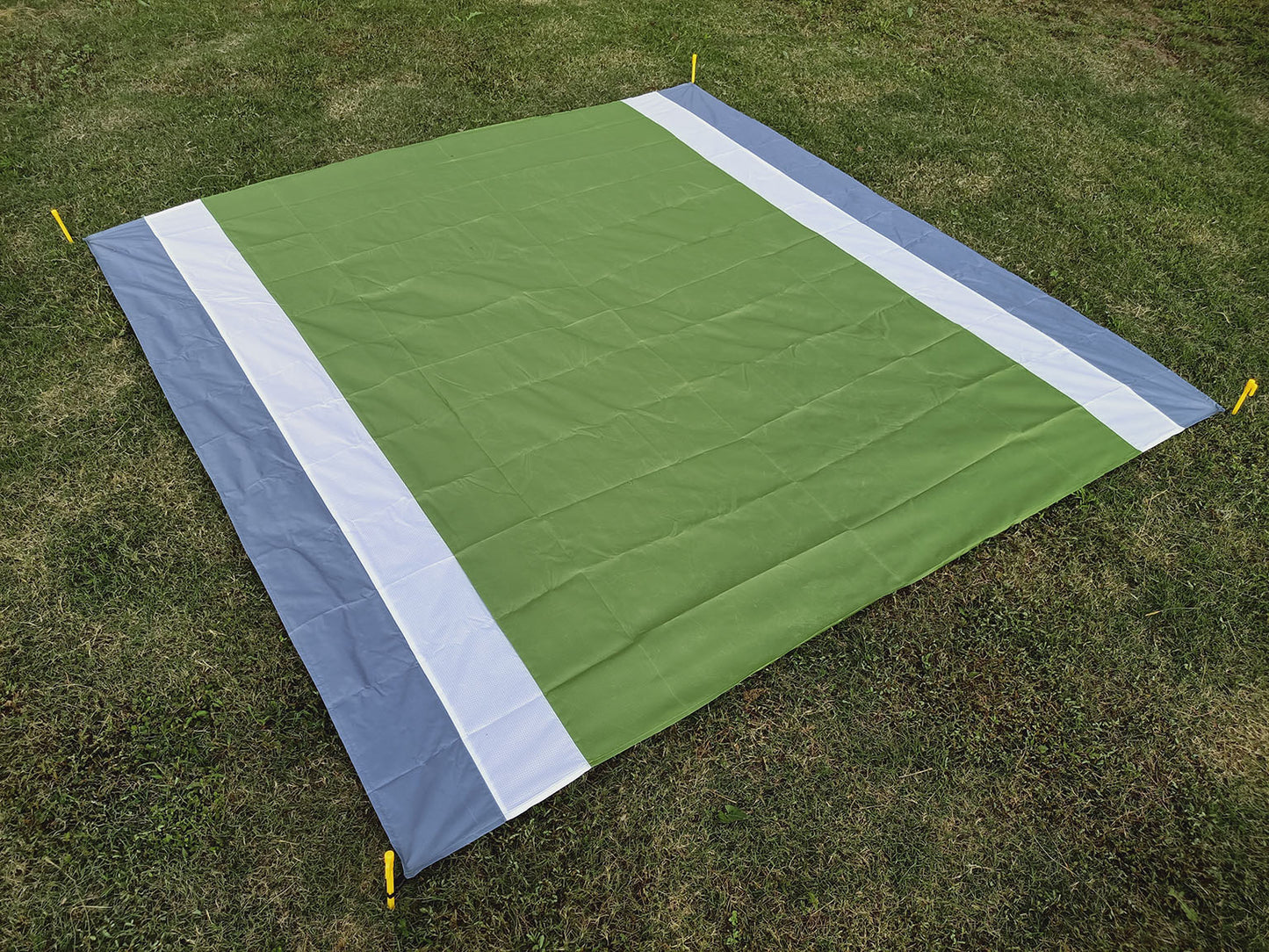 Outdoor Camping Waterproof Beach Mat Portable Foldable Polyester Picnic Mat New Model