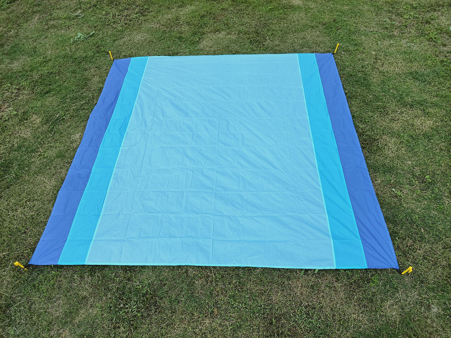 Outdoor Camping Waterproof Beach Mat Portable Foldable Polyester Picnic Mat New Model