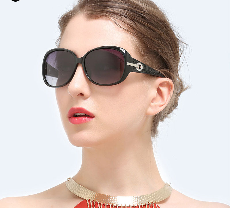 Sunglasses, women's classic diamond studded sunglasses, UV resistant driving polarized glasses